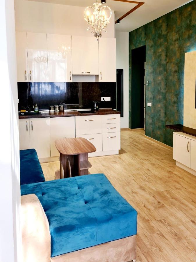 Deluxe Apartment In City Center Єреван Екстер'єр фото